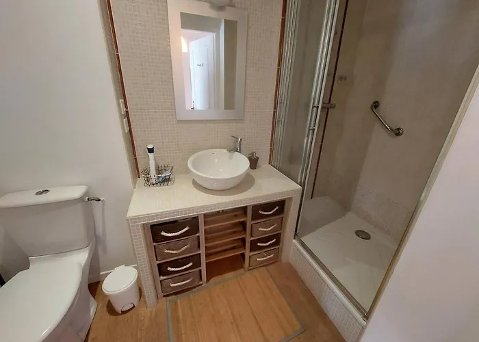 Avec Balcon Et Wi-fi Au Centre De - Fr-1-812-65 アパート