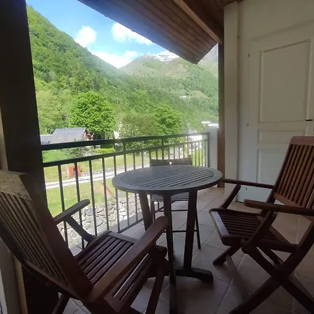 Avec Balcon Et Wi-fi Au Centre De - Fr-1-812-65 Appartement *
